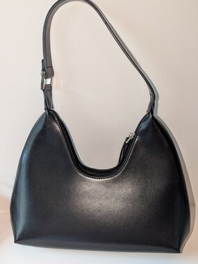 Minimalist Vegan/Eco Leather Classic Black Petite Simone Freya Shoulder Bag